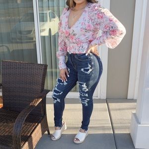Adorable Floral Chiffon Cropped Long Sleeve Blouse
